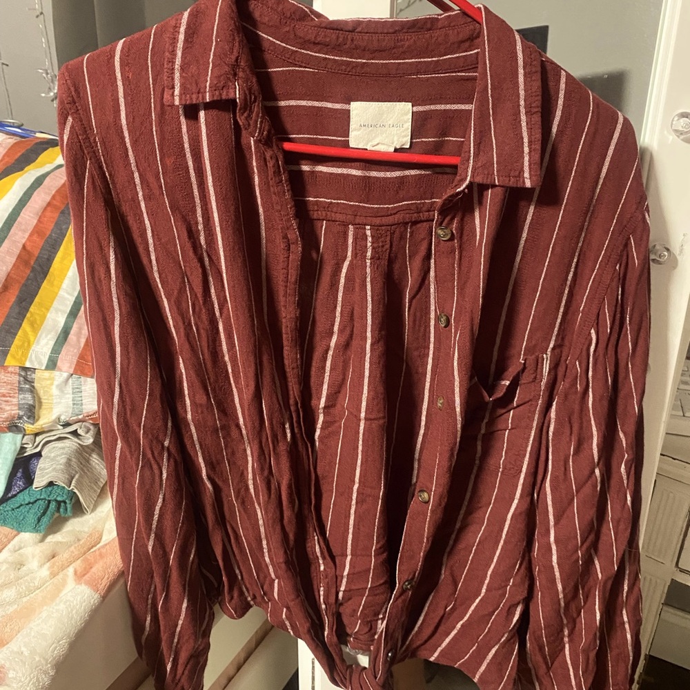 Medium American Eagle button up